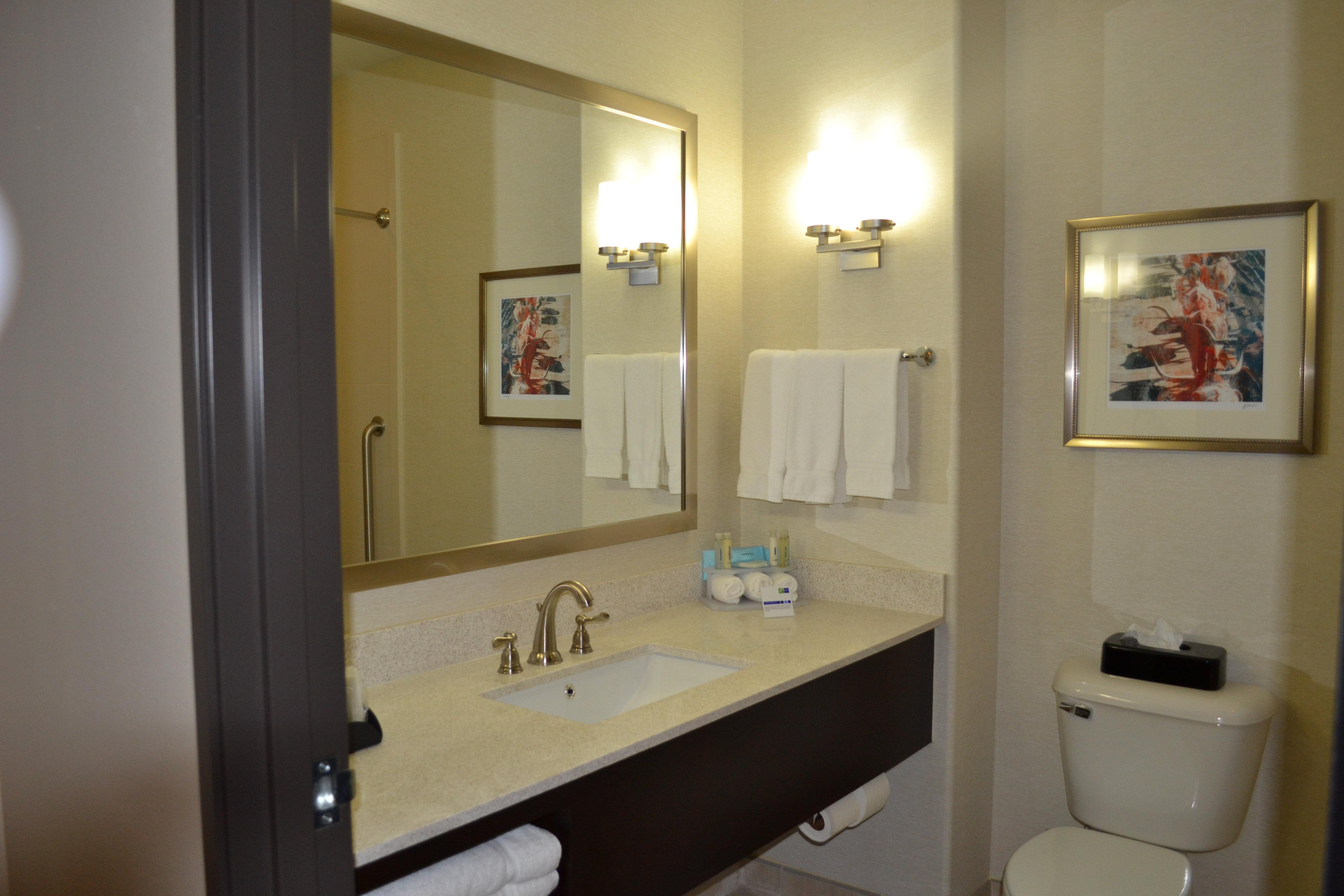 Holiday Inn Express Hotel And Suites Duncan By Ihg Exterior foto